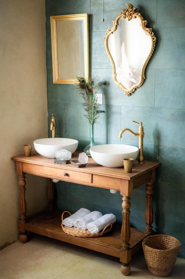 Chambres D'Hotes B&B - Chateau De Sienne Proche Avignon Orange Piscine Riviere Chusclan Dış mekan fotoğraf