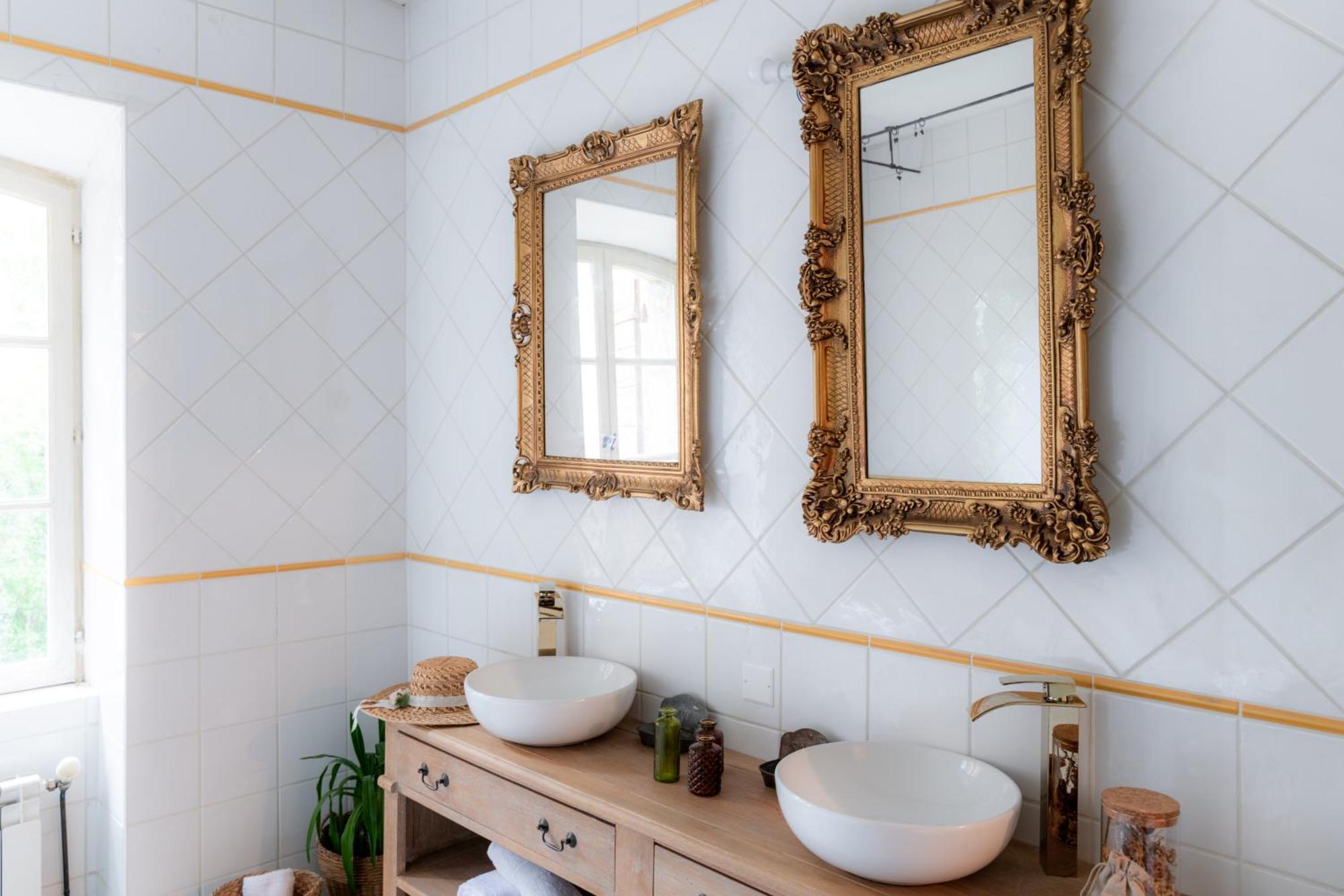 Chambres D'Hotes B&B - Chateau De Sienne Proche Avignon Orange Piscine Riviere Chusclan Dış mekan fotoğraf
